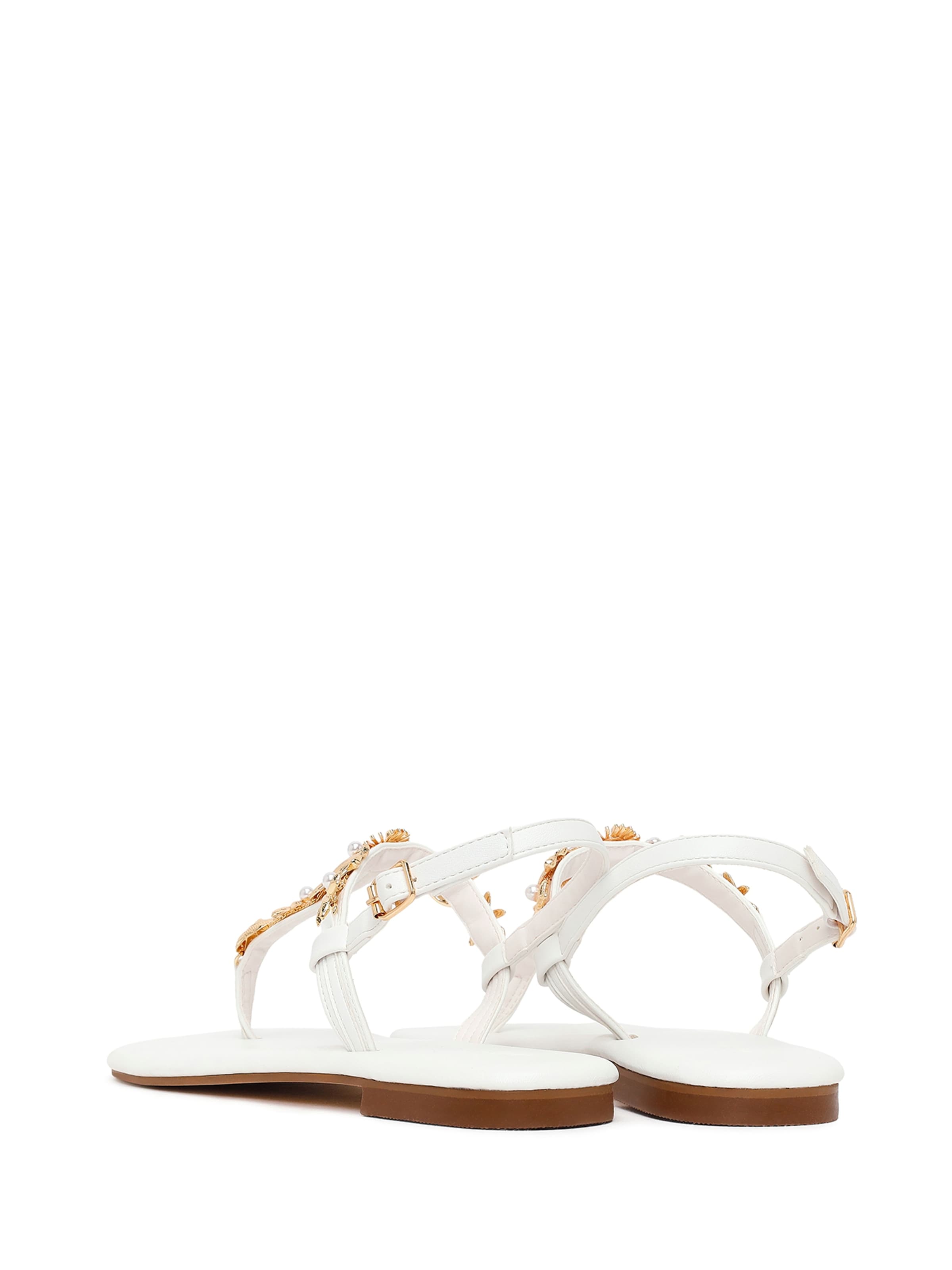 Flip-flops de la Derimod pe alb