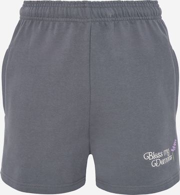 regular Pantaloni di Bless my Demons exclusive for ABOUT YOU in grigio: frontale