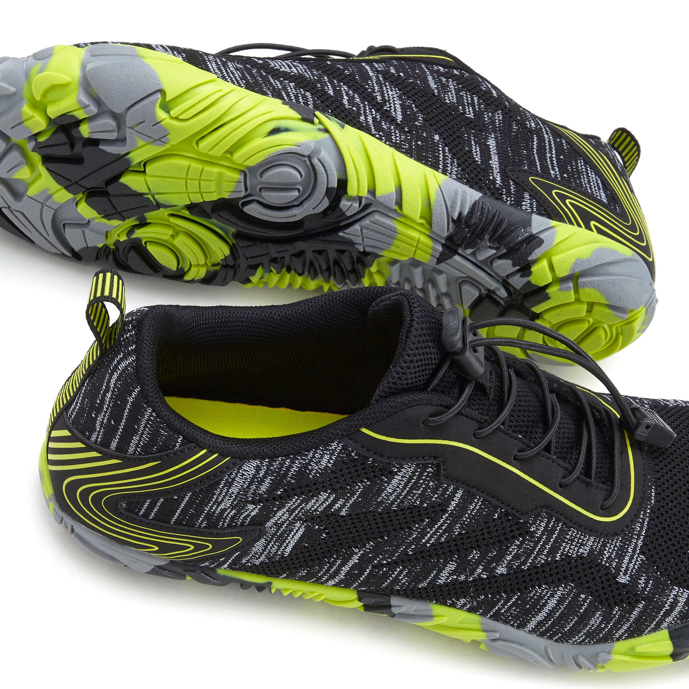 JOHN DEVIN Låg sneaker i svart