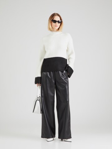 Pull-over 'Nuur' VILA en blanc