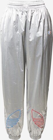 ADIDAS ORIGINALS - Tapered Pantalón 'Adicolor Japona' en plata: frente