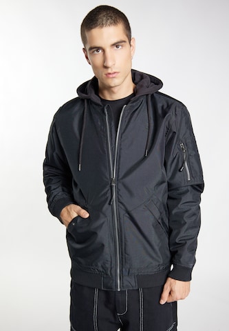 TUFFSKULL Between-season jacket 'Wrest' in Black: front