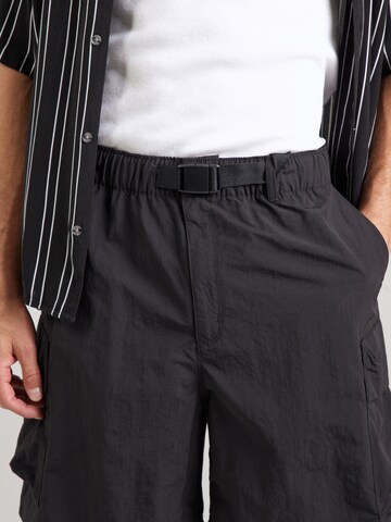 THE NORTH FACE Loose fit Cargo trousers in Black