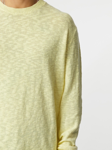 Young Poets Sweater 'Janny' in Yellow