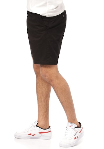 Carhartt WIP Štandardný strih Chino nohavice 'John' - Čierna