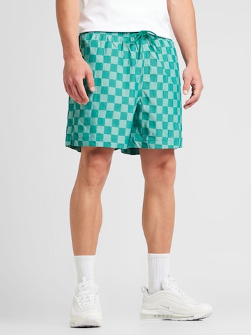 Nike Sportswear Regular Панталон 'CLUB' в зелено: отпред