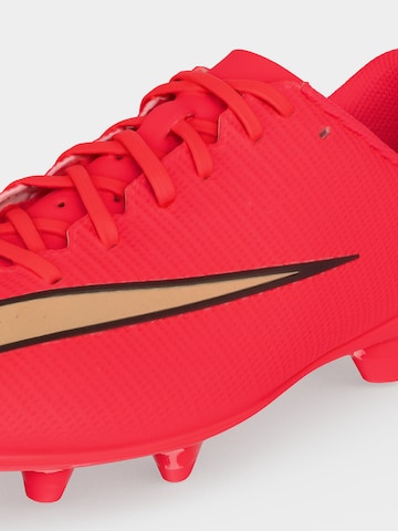 NIKE Buty sportowe 'Mercurial Vapor 17 Club' w kolorze czerwony