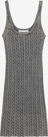 Bershka Knit dress in Grey: front