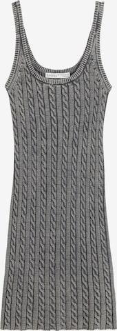 BershkaPletena haljina - siva boja: prednji dio