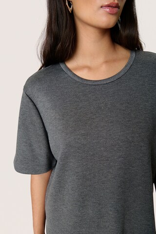 T-shirt 'Marigold' SOAKED IN LUXURY en gris