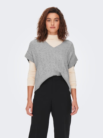 Pull-over 'ONLMELODY' ONLY en gris : devant