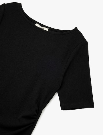 Koton T-Shirt in Schwarz
