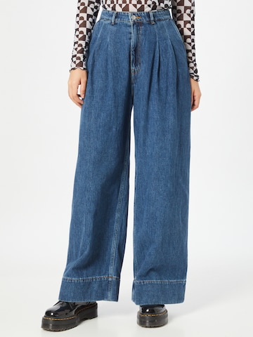 Wide leg Pantaloni cu cute de la Monki pe albastru: față