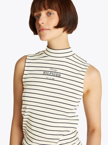 Top di TOMMY HILFIGER in bianco