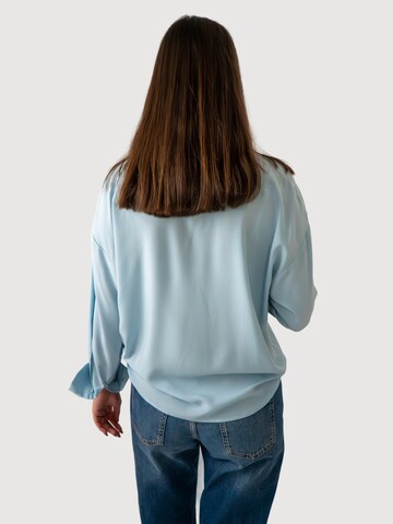 Camicia da donna 'Jess' di WEARABLE STORIES in blu