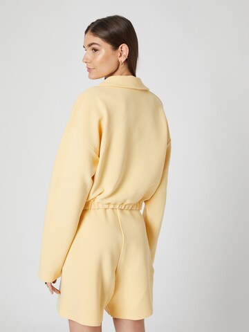 millane Sweatshirt 'Linea' in Yellow