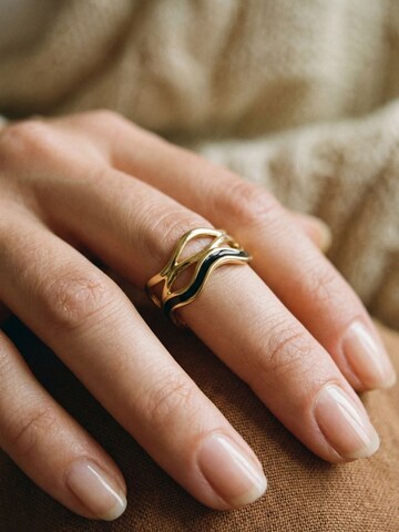 Nemomatheo Ring 'Tidal Wave' in Gold