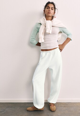 Pull&Bear Tapered Hose in Weiß