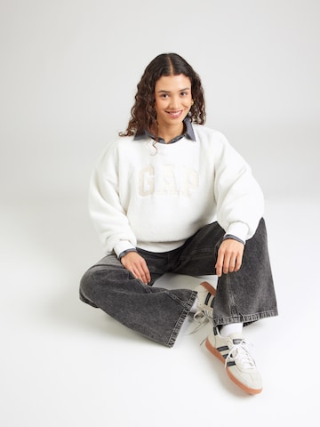 GAP Υπερμέγεθες πουλόβερ σε λευκό