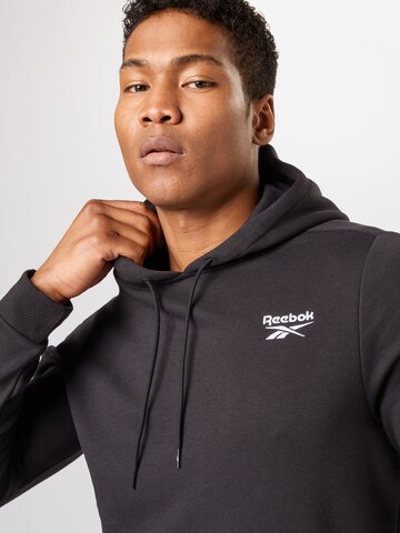 Reebok Sweatshirt in Schwarz