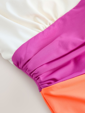 Triangle Maillot de bain modelant Next en rose