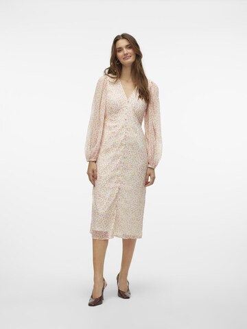 Robe-chemise 'SMILLA' VERO MODA en blanc