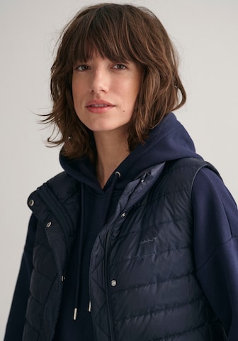 Gilet di GANT in blu