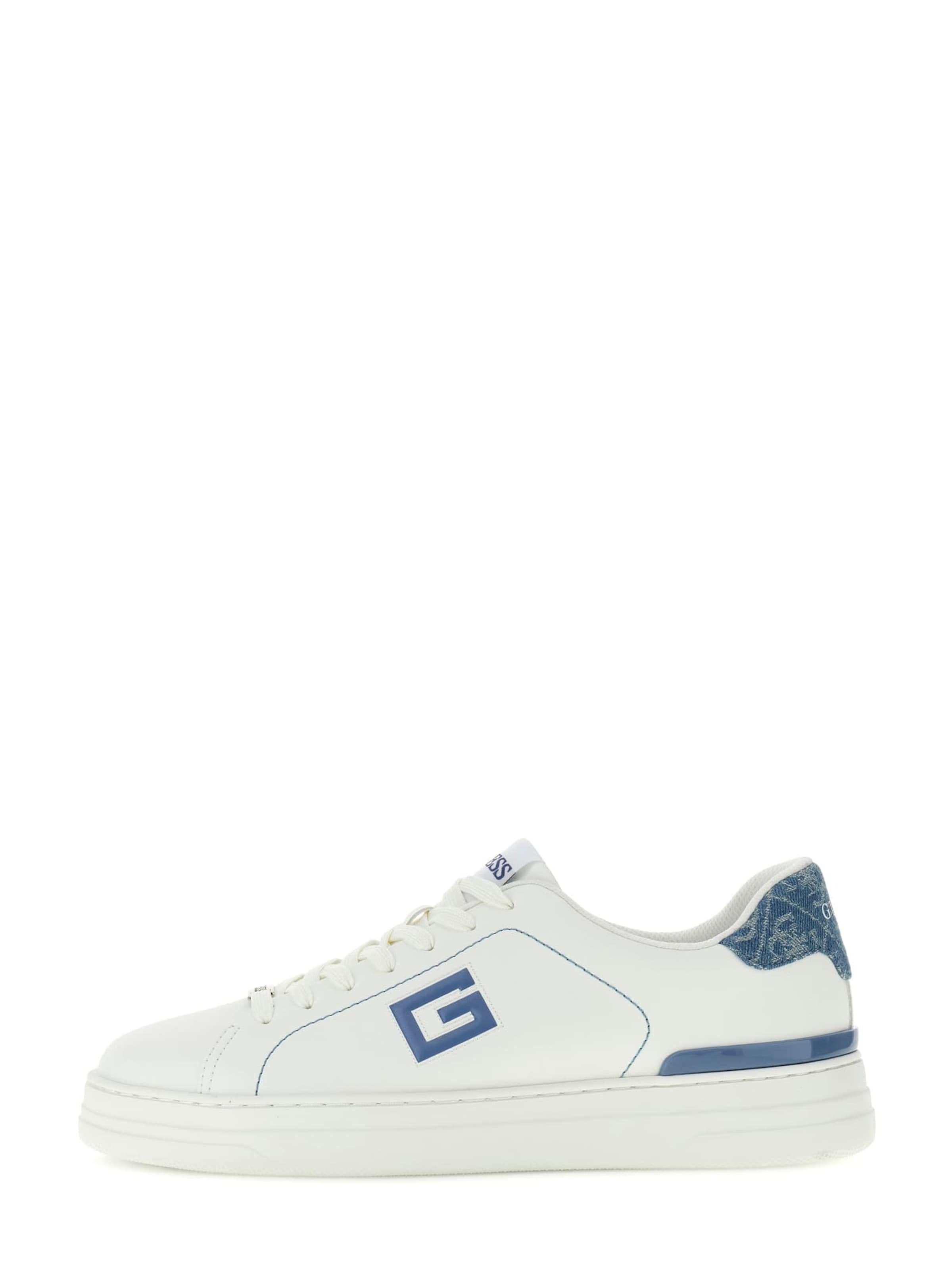 GUESS Sneakers 'Welyar' in White: front