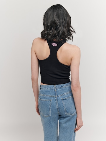 UNFOLLOWED x ABOUT YOU Top 'EDGY RACER' in Black: back