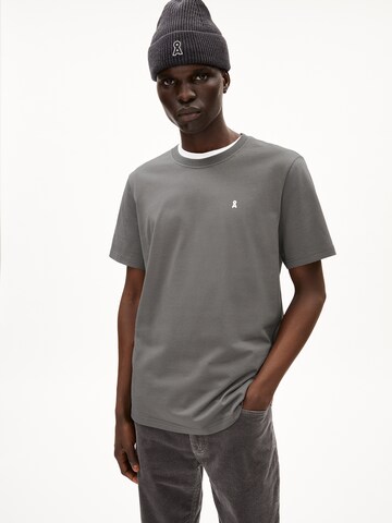 ARMEDANGELS Shirt 'LAARON' in Zwart: voorkant