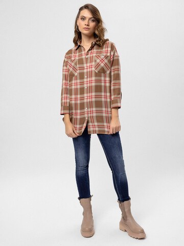 By Diess Collection Blouse in Bruin
