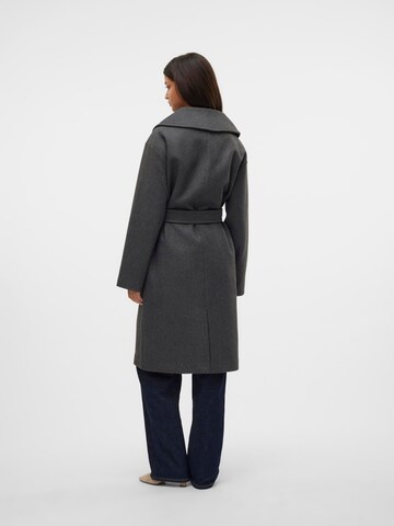 VERO MODA Overgangsfrakke 'VMAnne' i grå