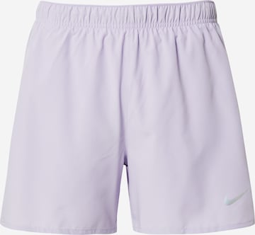 Regular Pantaloni sport de la NIKE pe mov: față