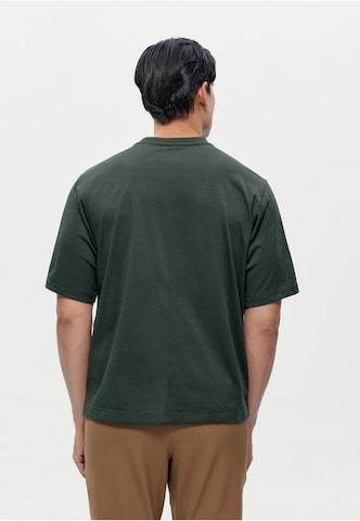 Born Living Yoga Sports top 'Tarn' in Green