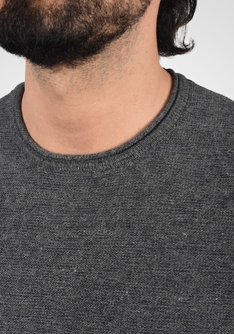 Casual Friday Pullover in Grau