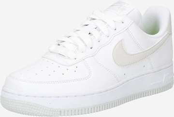 Nike Sportswear Σνίκερ χαμηλό 'Air Force 1 '07 SE' σε λευκό: μπροστά
