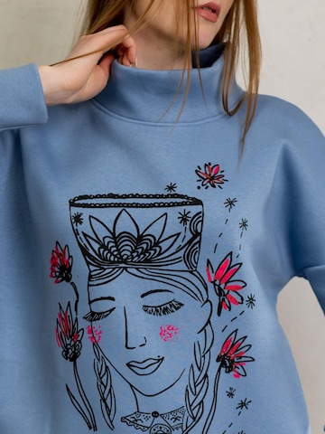RADADA Sweatshirt 'COURLAND' in Blauw