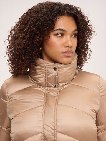 Fiorella Rubino Winterjas in Beige