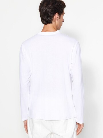 Trendyol Shirt in White
