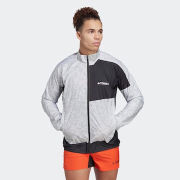 Veste de sport 'Trail' ADIDAS TERREX en blanc : devant