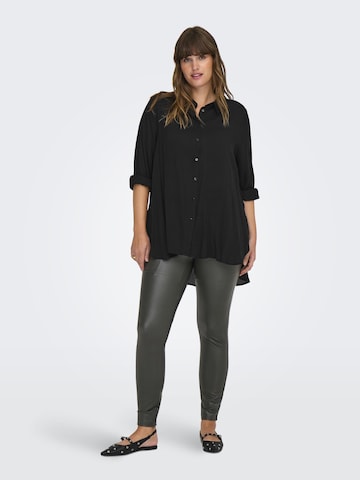 Camicia da donna 'CARFreyja' di ONLY Carmakoma in nero