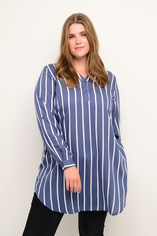 KAFFE CURVE Tuniek 'Sida' in Blauw: voorkant