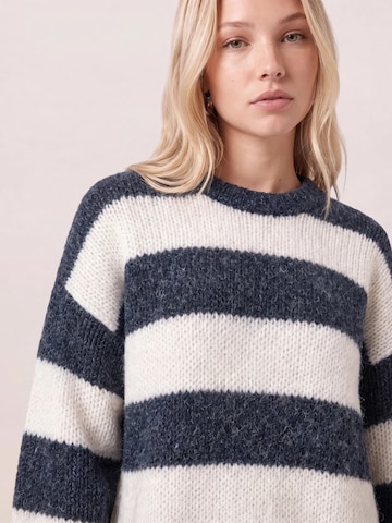 noar studios Pullover in Weiß