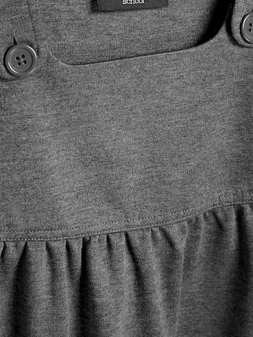 Robe Next en gris