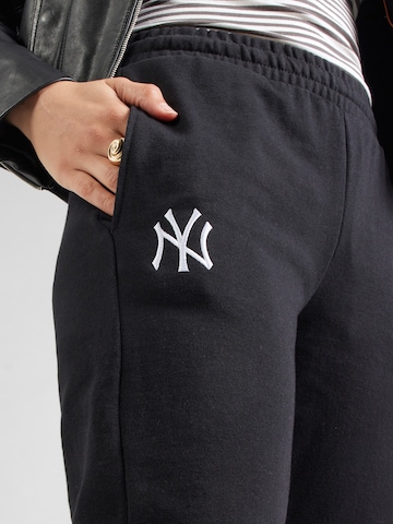 NEW ERA Дънки Tapered Leg Панталон 'NEYYAN' в черно
