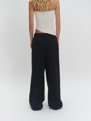 millane Wide leg Pleat-Front Pants 'Thalisa' in Black