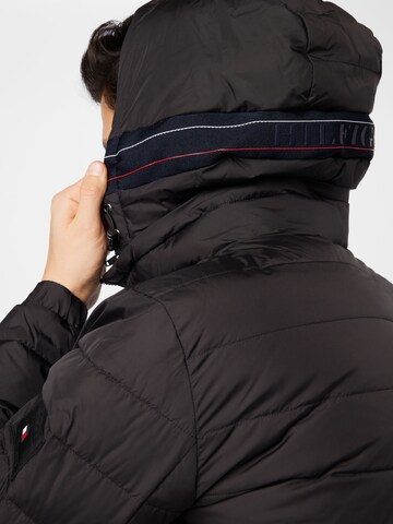 TOMMY HILFIGER Jacke in Schwarz