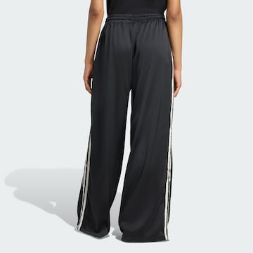 ADIDAS ORIGINALS Wide leg Trousers in Black