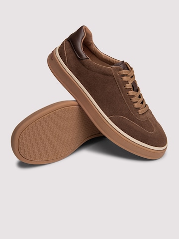 Pantofi de la Ombre pe maro