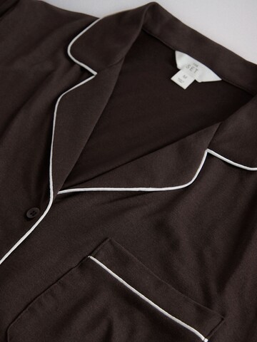 The Set Shorty in Beige